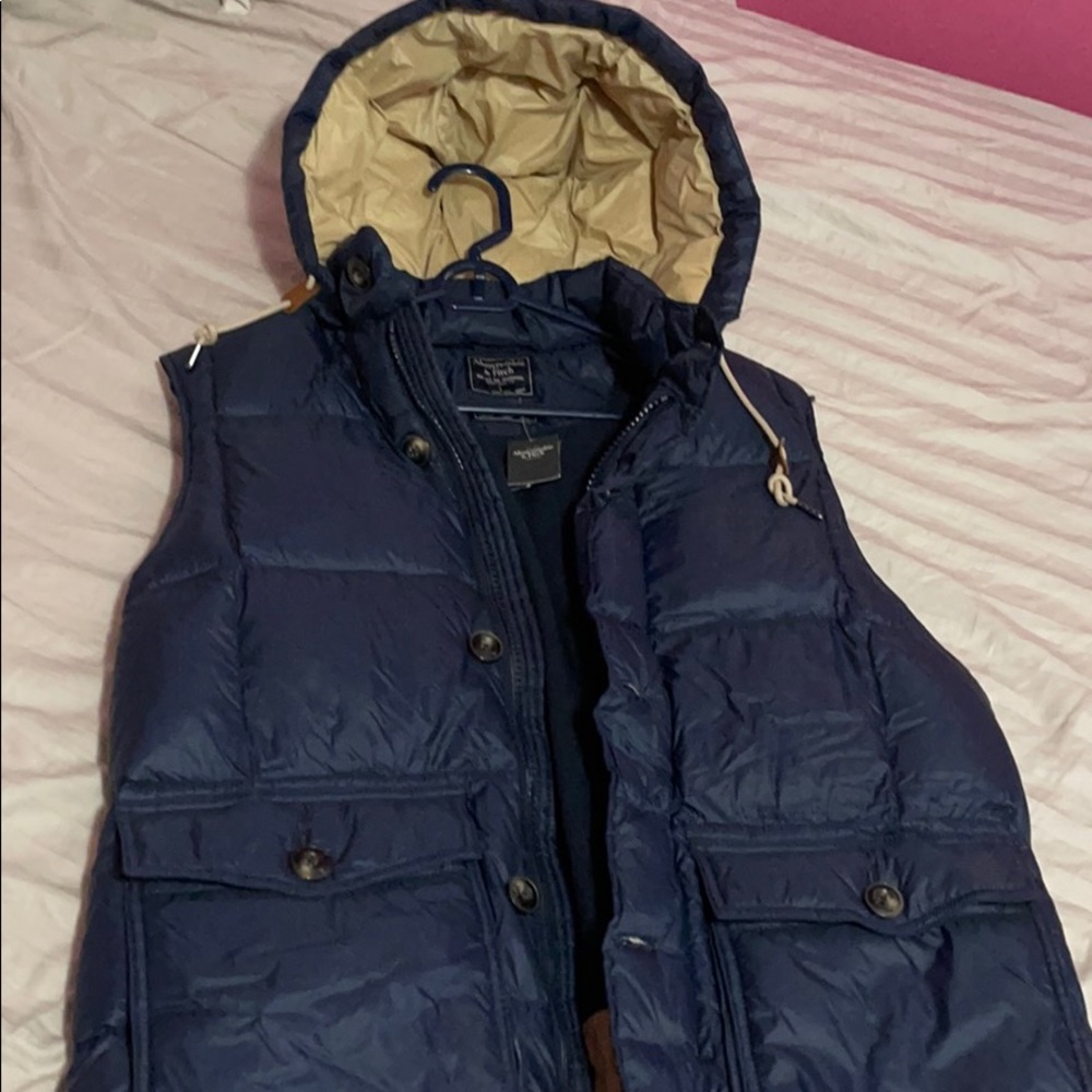 VEST